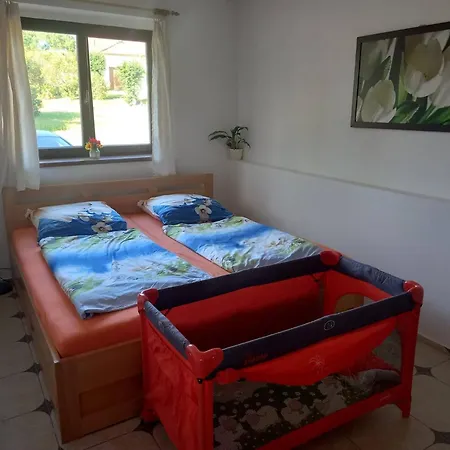 Ubytováni U Rybníčku Apartmán